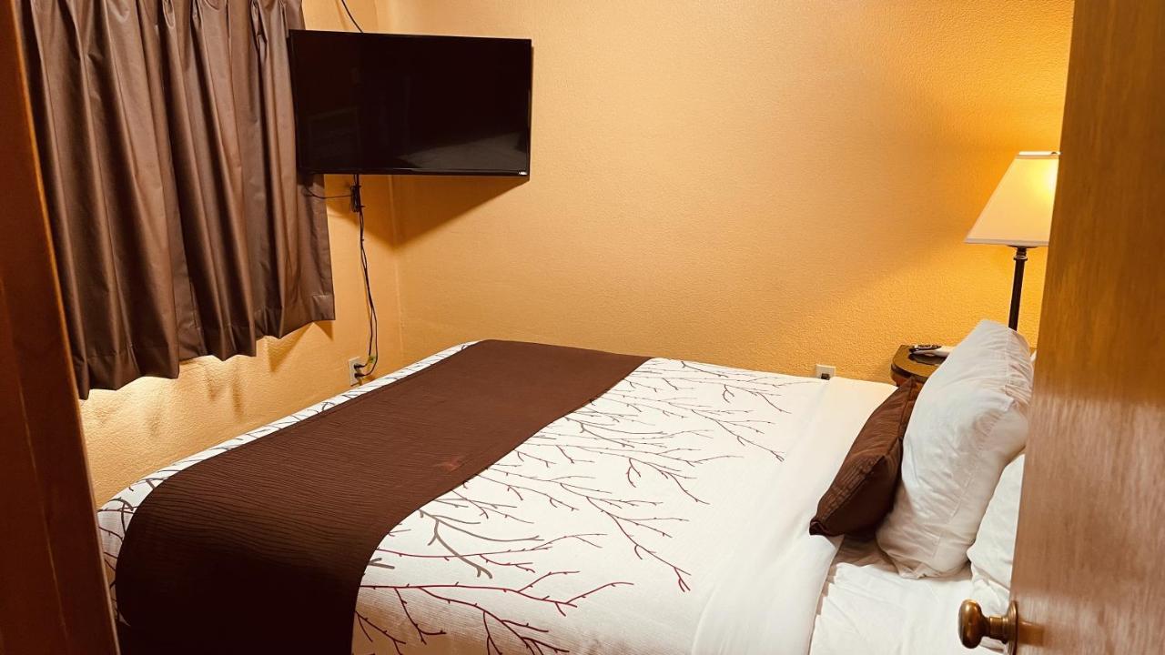 Apple Inn Motel Chelan Dış mekan fotoğraf