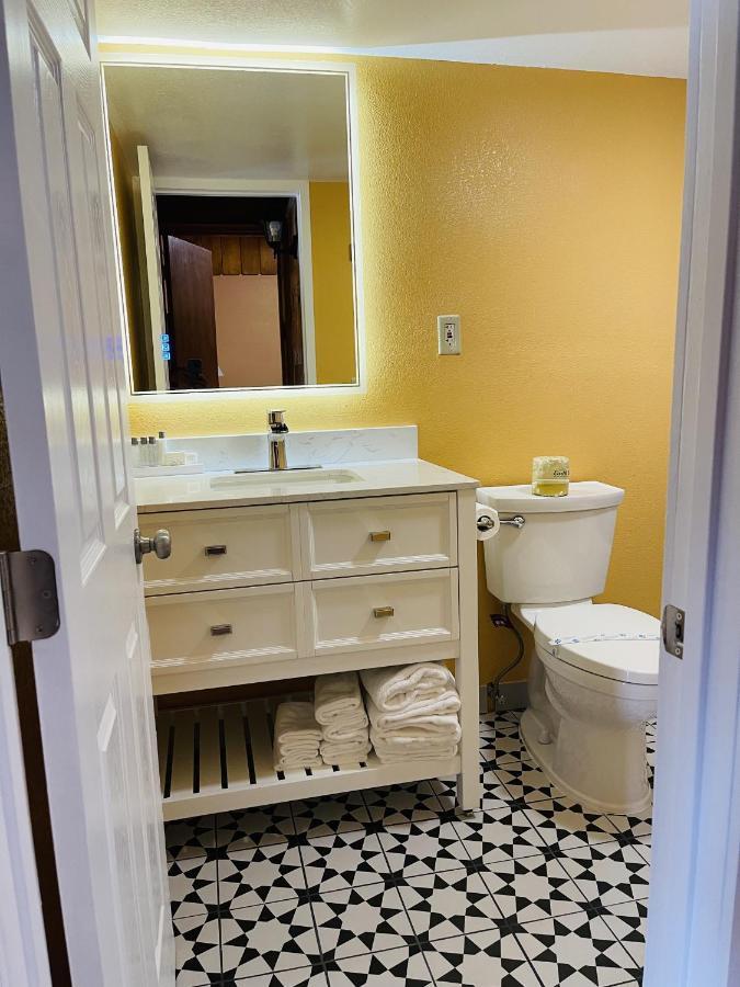 Apple Inn Motel Chelan Dış mekan fotoğraf