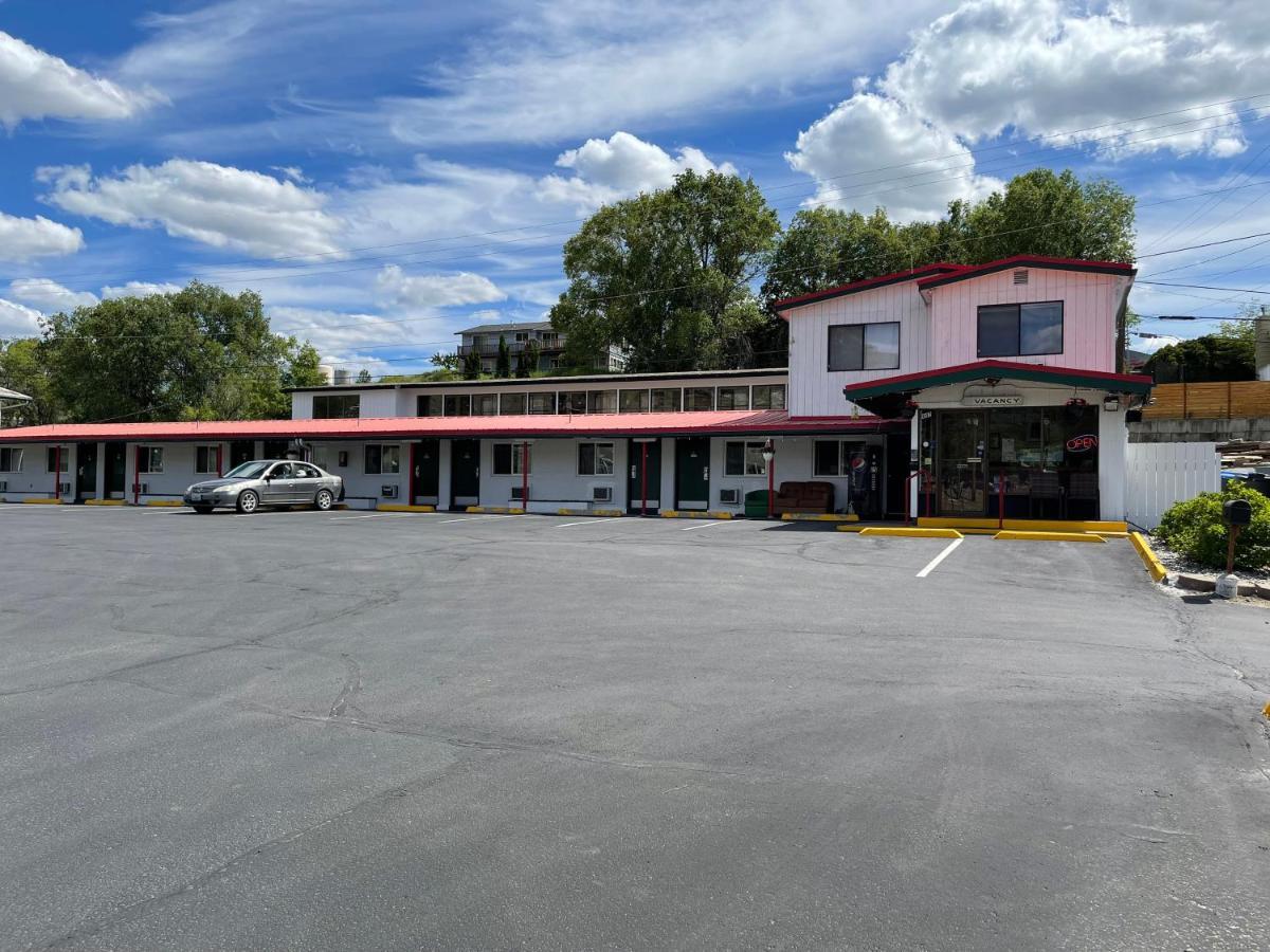 Apple Inn Motel Chelan Dış mekan fotoğraf