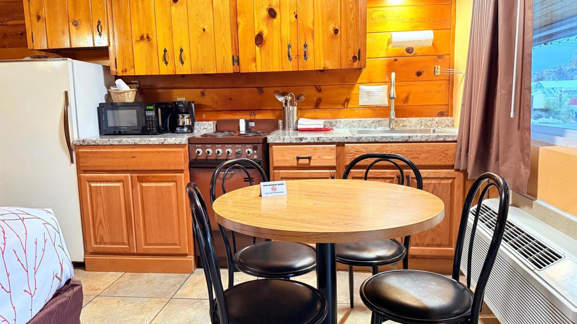 Apple Inn Motel Chelan Dış mekan fotoğraf